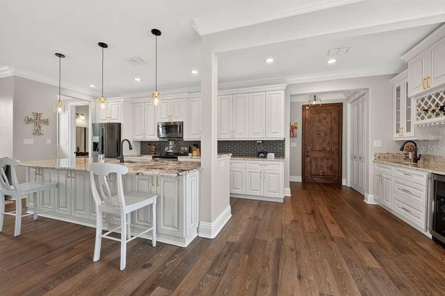 626 35TH AVENUE N, St Petersburg, FL 33704