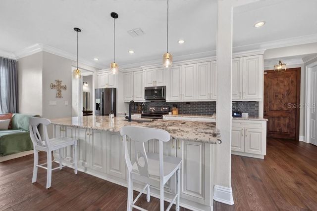 626 35TH AVENUE N, St Petersburg, FL 33704