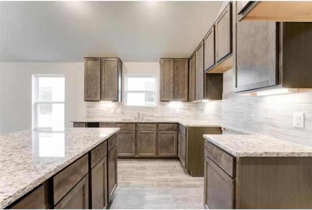 2218 Bright Sunrise Trail, Fresno, TX 77545