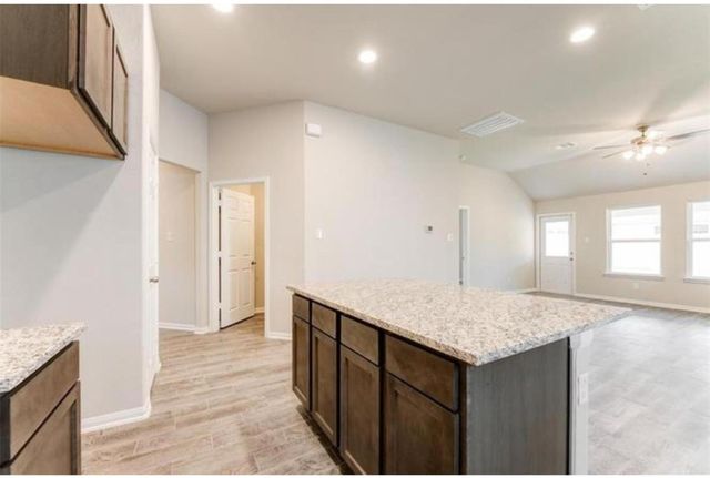 2218 Bright Sunrise Trail, Fresno, TX 77545