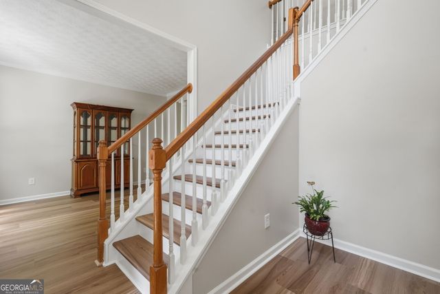 352 Park Creek Ridge, Woodstock, GA 30188