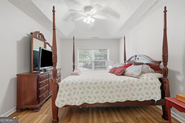 352 Park Creek Ridge, Woodstock, GA 30188