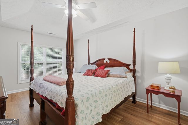 352 Park Creek Ridge, Woodstock, GA 30188