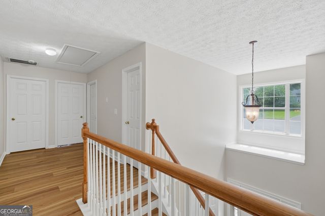 352 Park Creek Ridge, Woodstock, GA 30188