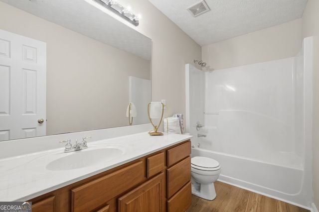 352 Park Creek Ridge, Woodstock, GA 30188