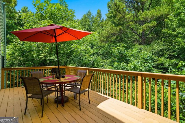 352 Park Creek Ridge, Woodstock, GA 30188