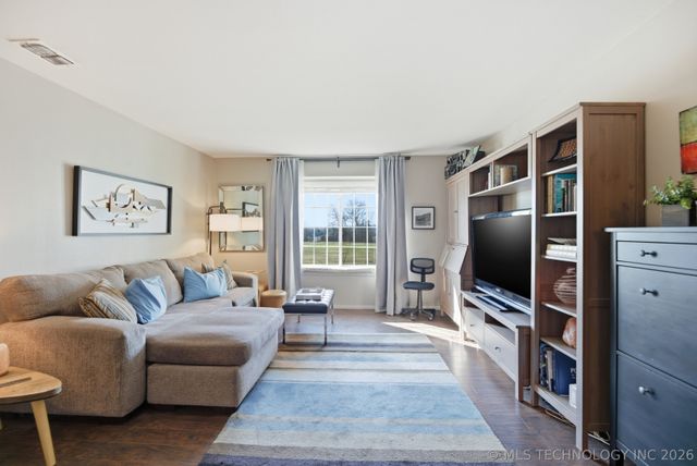 3701 Riverside Drive 6, Tulsa, OK 74105