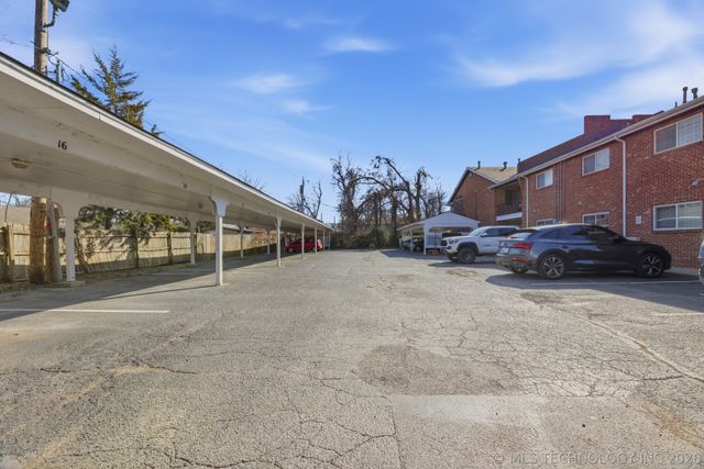 3701 Riverside Drive 6, Tulsa, OK 74105