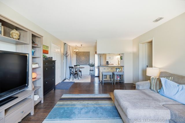 3701 Riverside Drive 6, Tulsa, OK 74105