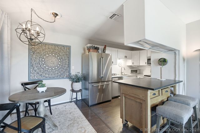 3701 Riverside Drive 6, Tulsa, OK 74105