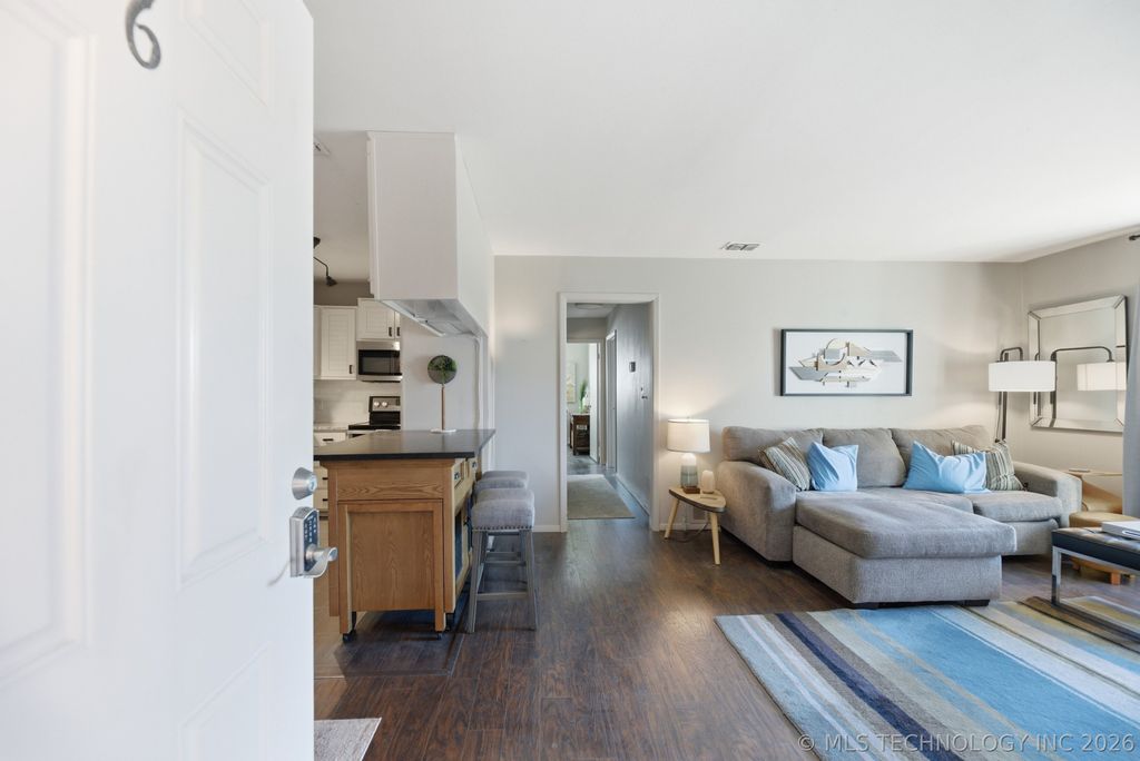 3701 Riverside Drive 6, Tulsa, OK 74105