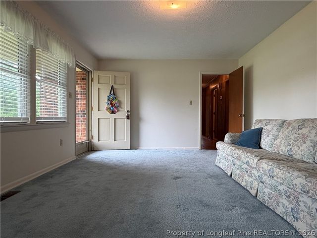 672 E Palmer Road, Raeford, NC 28376