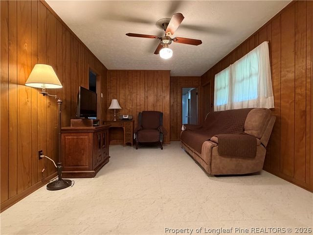 672 E Palmer Road, Raeford, NC 28376