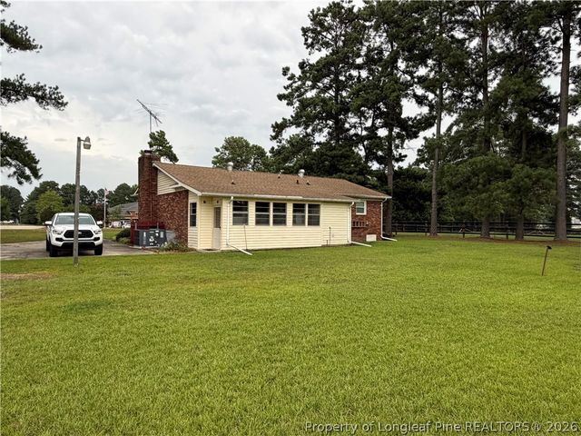 672 E Palmer Road, Raeford, NC 28376