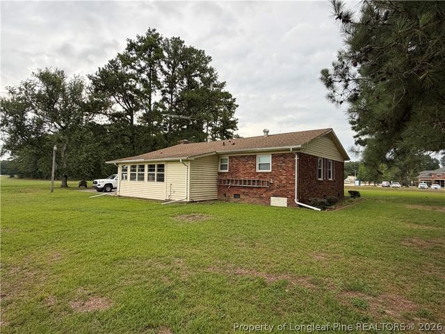 672 E Palmer Road, Raeford, NC 28376