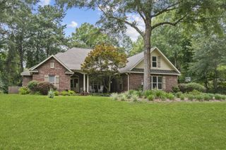 49 Buckingham St., Hattiesburg, MS 39402