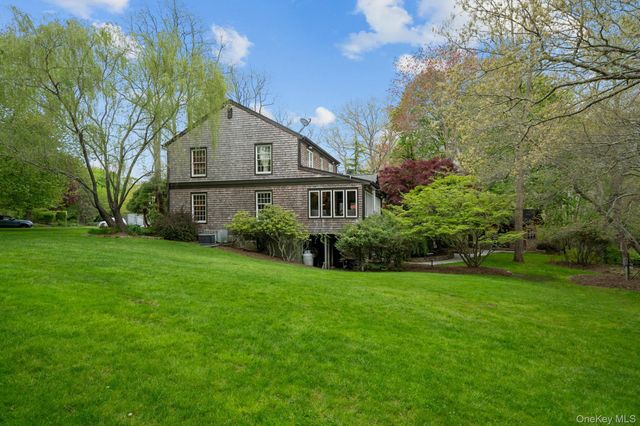 6 Prairie Lane, Brookhaven, NY 11719