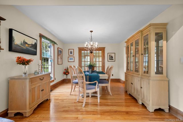 6 Prairie Lane, Brookhaven, NY 11719