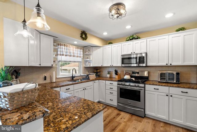 30 GARY DR, Hamilton, NJ 08690
