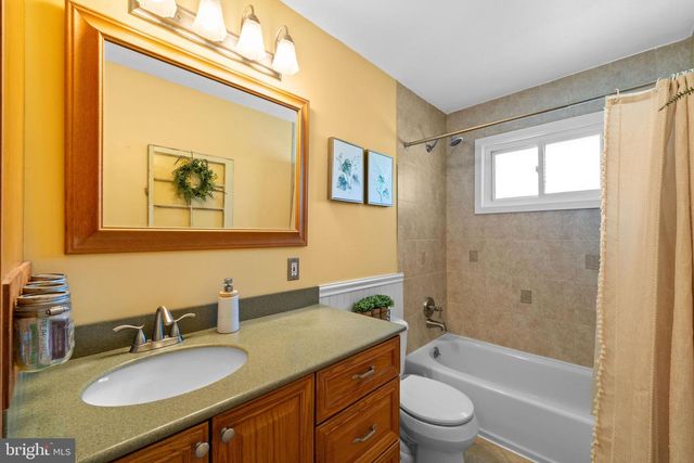 30 GARY DR, Hamilton, NJ 08690
