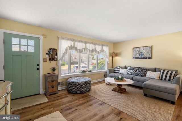 30 GARY DR, Hamilton, NJ 08690