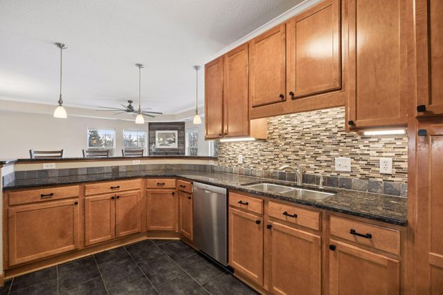 6701 Lake Shore Drive S 101, Richfield, MN 55423