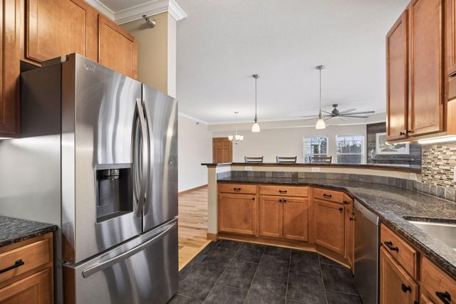 6701 Lake Shore Drive S 101, Richfield, MN 55423