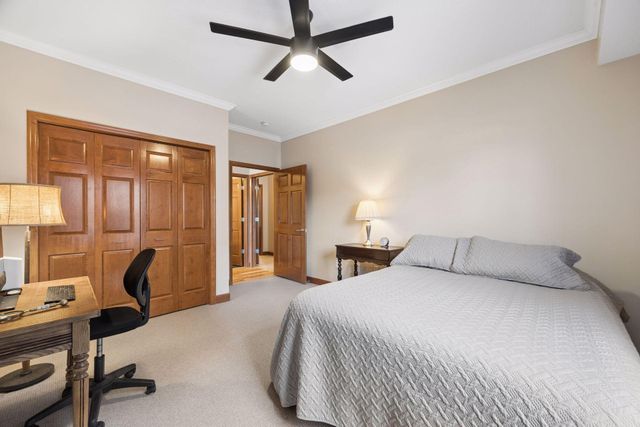 6701 Lake Shore Drive S 101, Richfield, MN 55423