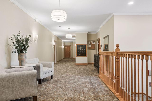 6701 Lake Shore Drive S 101, Richfield, MN 55423