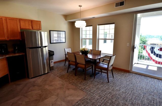 6701 Lake Shore Drive S 101, Richfield, MN 55423