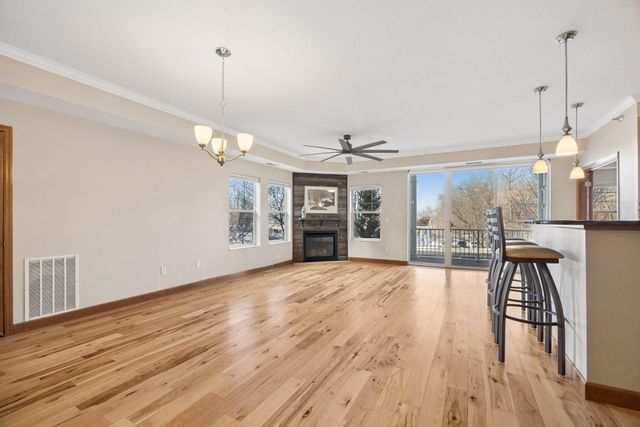 6701 Lake Shore Drive S 101, Richfield, MN 55423