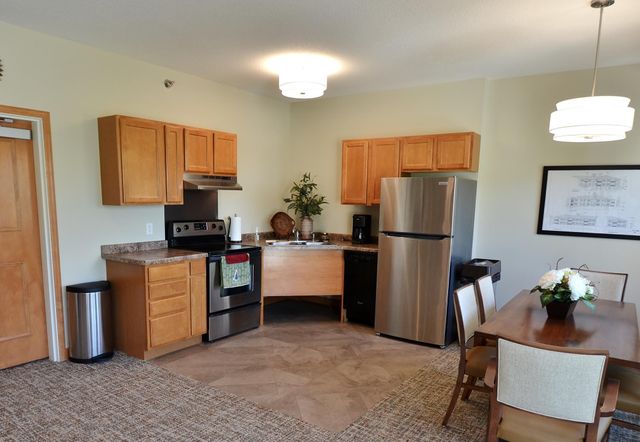 6701 Lake Shore Drive S 101, Richfield, MN 55423