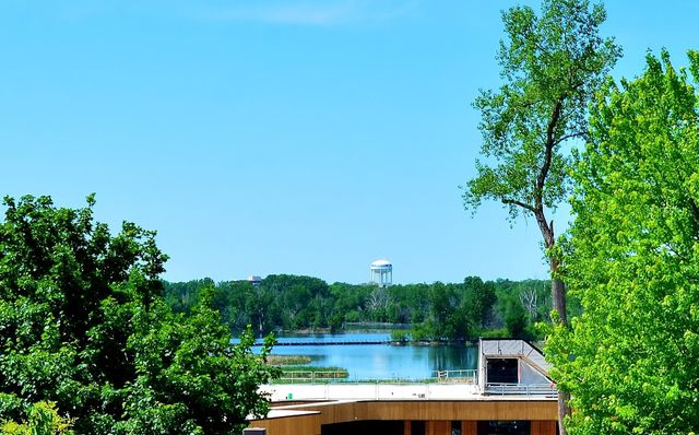 6701 Lake Shore Drive S 101, Richfield, MN 55423