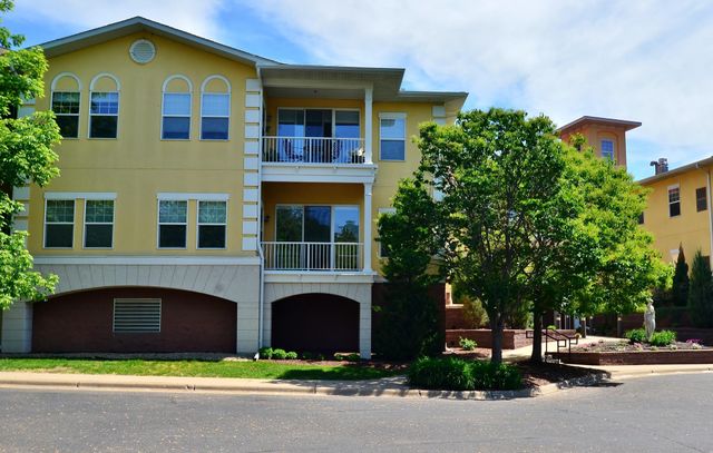 6701 Lake Shore Drive S 101, Richfield, MN 55423