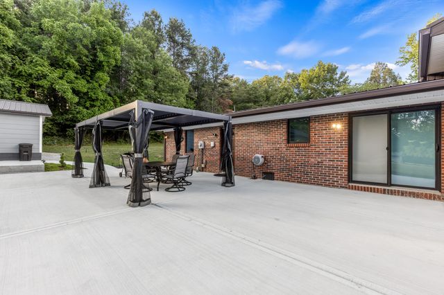 552 Dreamland Road, Spring City, TN 37381