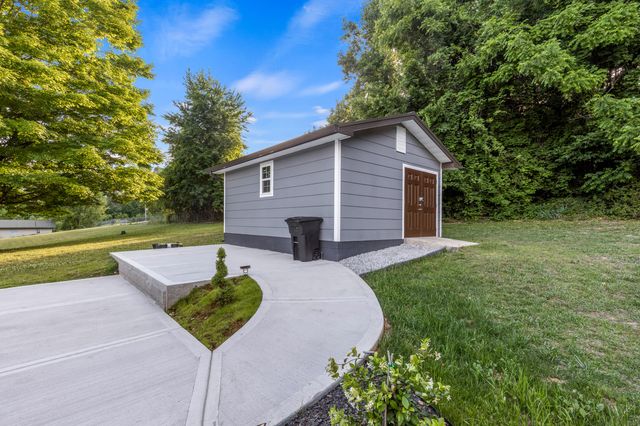 552 Dreamland Road, Spring City, TN 37381
