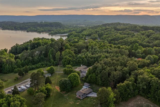 552 Dreamland Road, Spring City, TN 37381