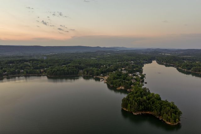 552 Dreamland Road, Spring City, TN 37381
