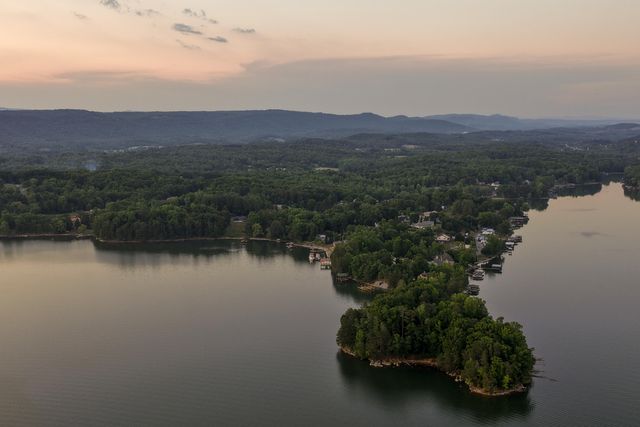 552 Dreamland Road, Spring City, TN 37381