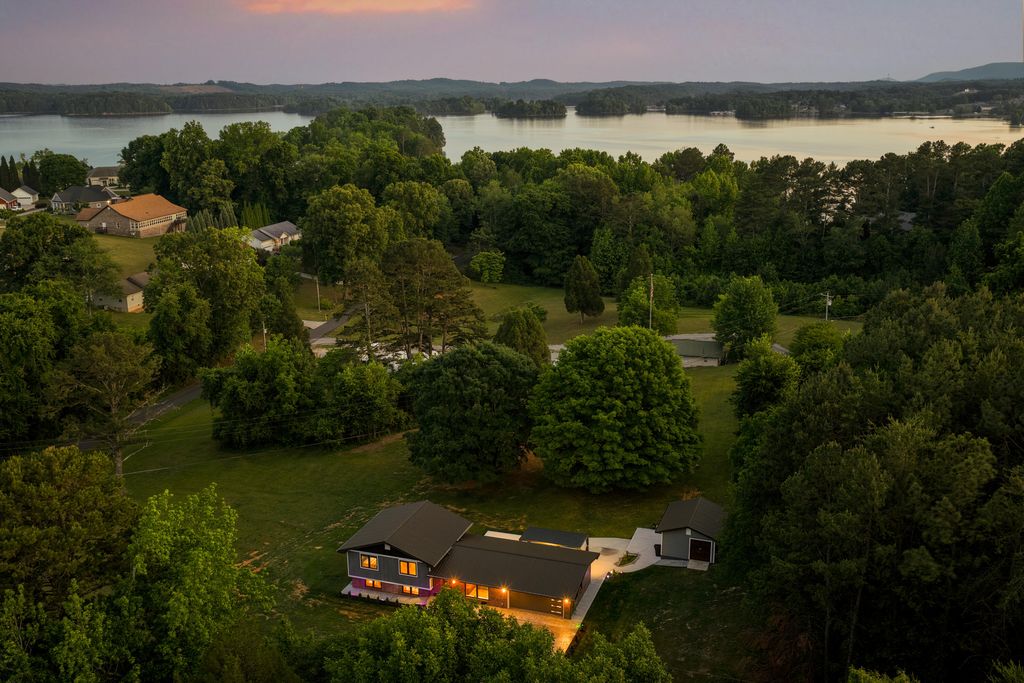 552 Dreamland Road, Spring City, TN 37381