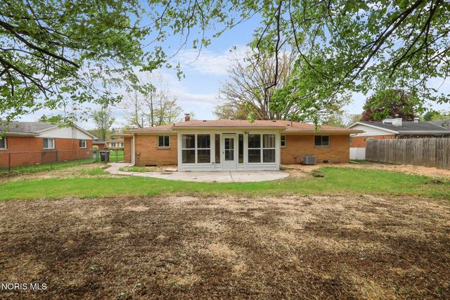 4336 Clarewood Drive, Toledo, OH 43623