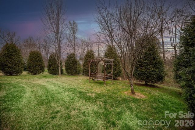 17515 Campbell Hall Court, Charlotte, NC 28277