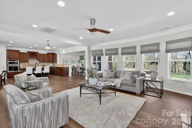 17515 Campbell Hall Court, Charlotte, NC 28277