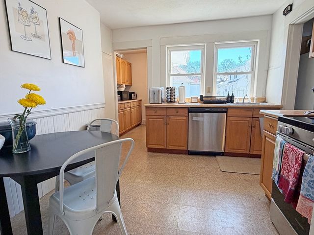 12-14 Nottingham St, Newton, MA 02459