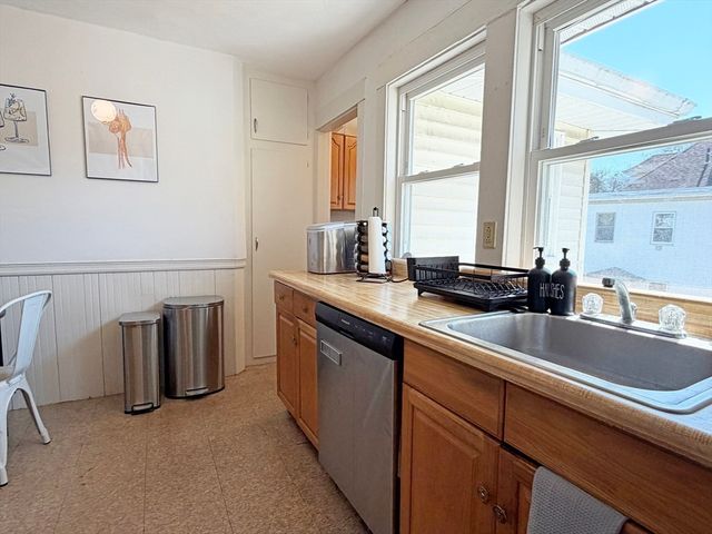 12-14 Nottingham St, Newton, MA 02459