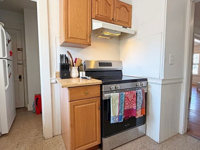 12-14 Nottingham St, Newton, MA 02459