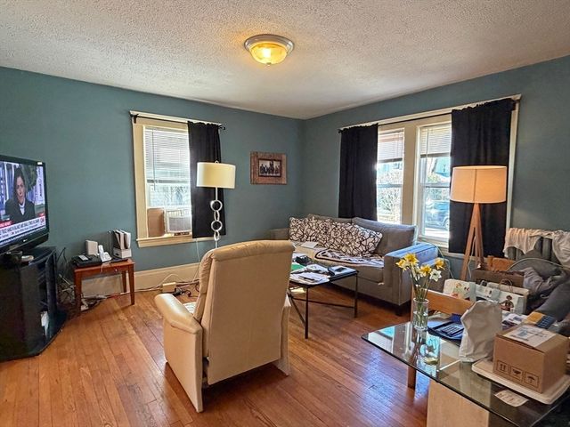 12-14 Nottingham St, Newton, MA 02459