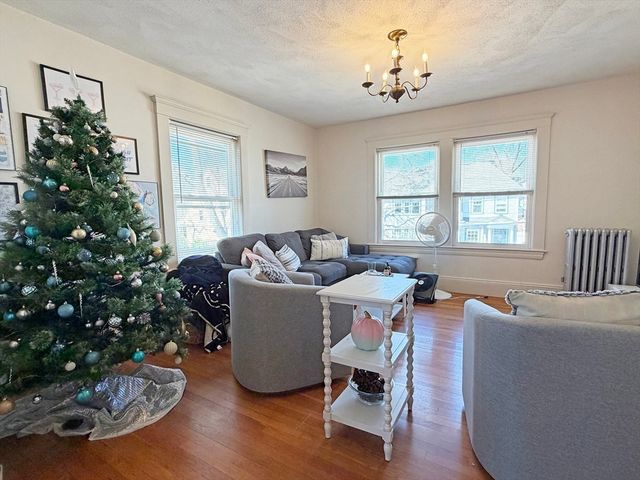 12-14 Nottingham St, Newton, MA 02459