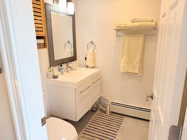 600 Shirley St 7, Winthrop, MA 02152