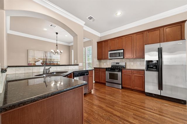 8810 Lakeshore Bend Drive, Houston, TX 77080